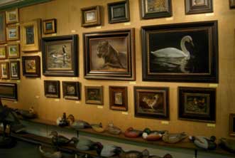 Thanks to Ron Kobli and everyone from the Decoys & Wildlife Gallery in Frenchtown, NJ for such a nice show! My family and I were pleased to meet many of of our collectors from the area. :D If you happen to be near Frenchtown, be sure to drop by the gallery to browse the paintings and art. They still have quite a collection of our pieces for the holiday season.